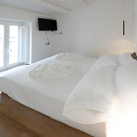 Apartment Ruya Art
